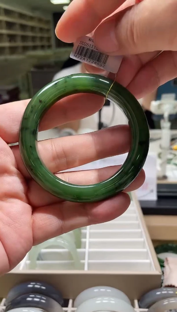 未镶嵌手镯和田玉54-55圈口 8002