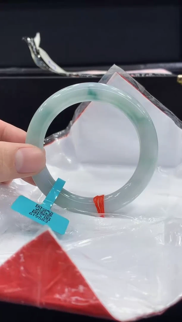 未镶嵌手镯翡翠翡翠手镯