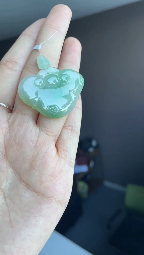 吊坠(不含链)未镶嵌翡翠天然缅甸A货翡翠