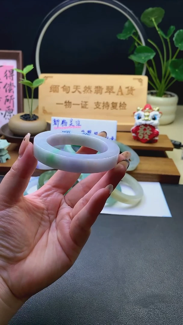 未镶嵌翡翠手镯定制定制翡翠翡翠手镯定制