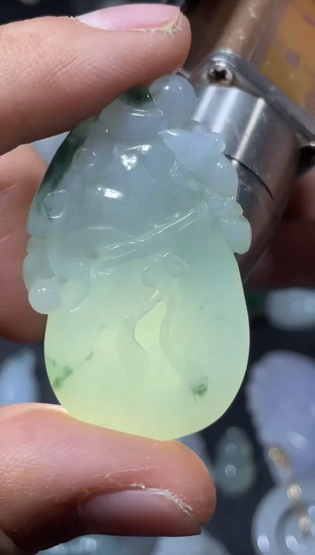 吊坠(不含链)未镶嵌翡翠天然翡翠
