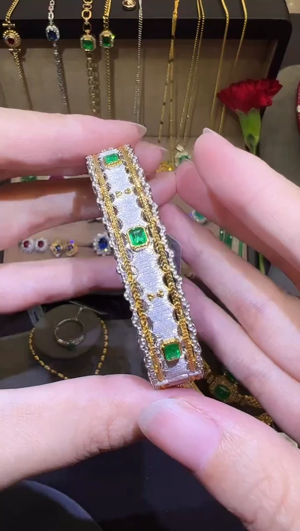 18K金镶嵌手镯祖母绿1.66ct