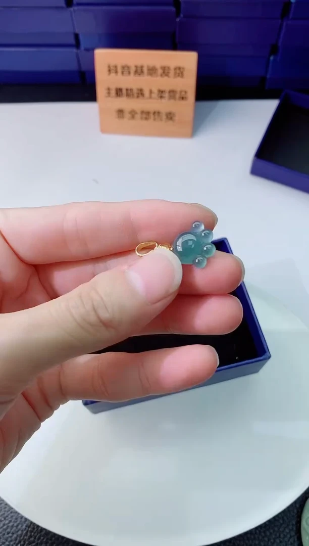 翡翠未镶嵌颈饰1111111