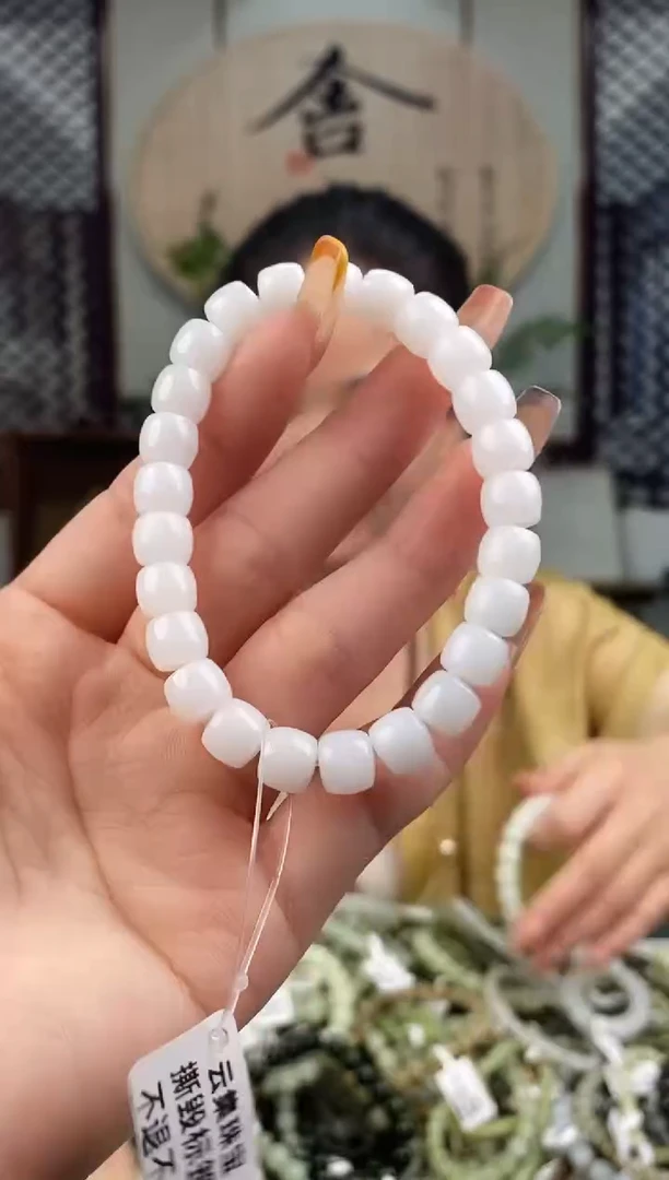 和田玉未镶嵌颈饰拍一发一