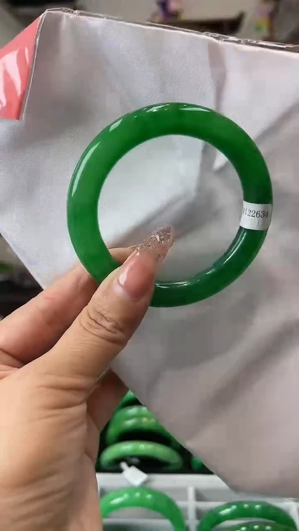 【闪购商品】砖雕闪73 圈口55.5 独货手镯