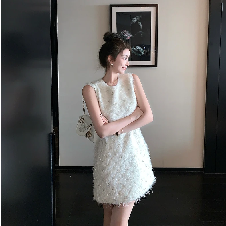 白色亮片无袖连衣裙女春秋季2025年新款高级感气质宽松显瘦短裙子