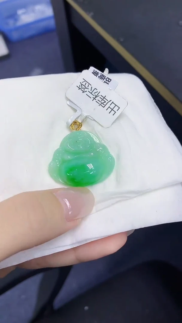 翡翠18K金镶嵌颈饰天然缅甸翡翠A货