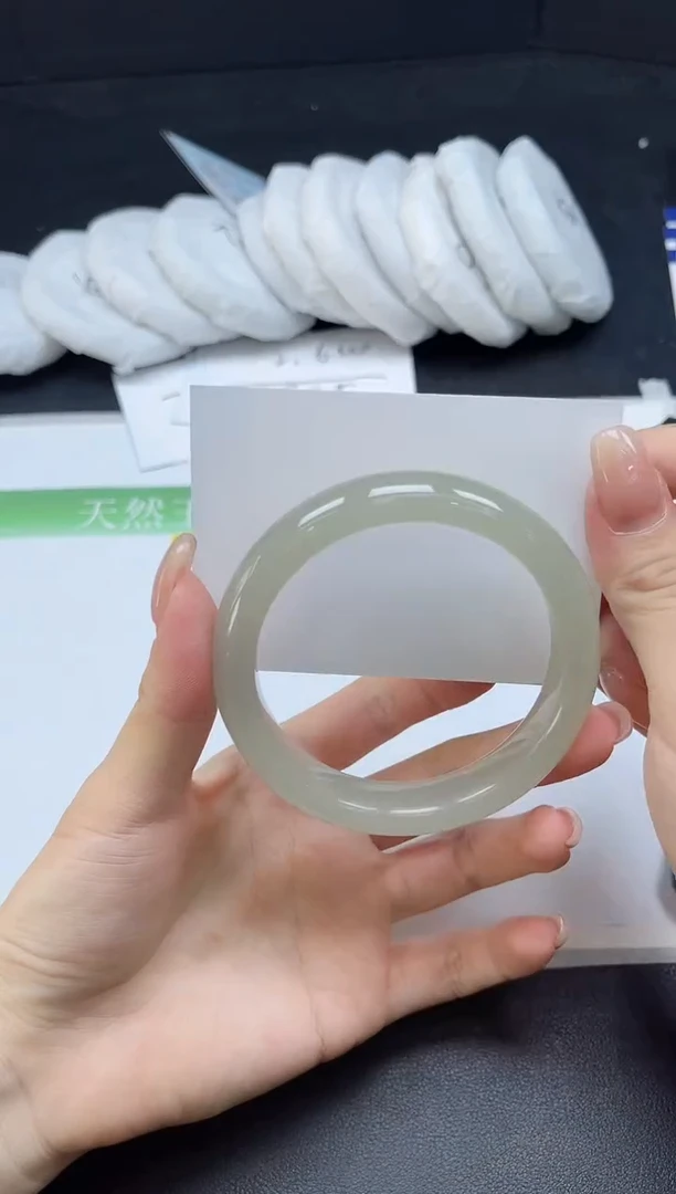 未镶嵌手镯石英质玉0115-5859