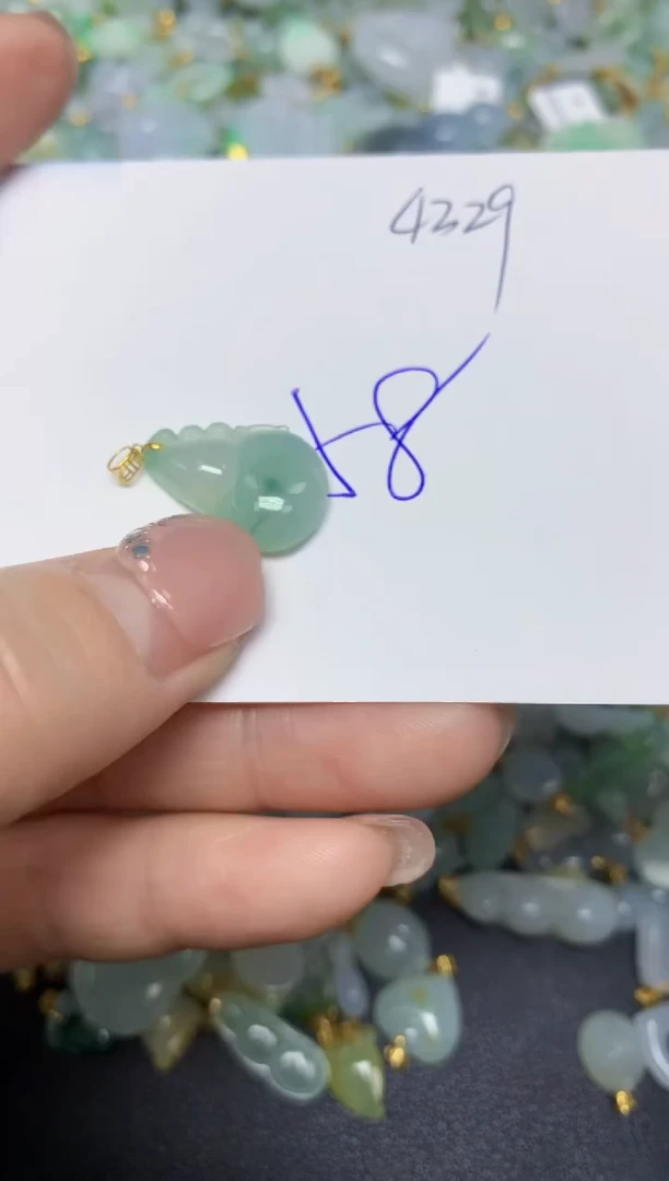 【闪购商品】翡翠挂件18K金镶嵌 天然翡翠A货