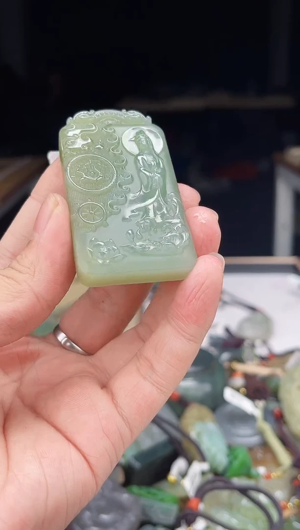 颈饰未镶嵌和田玉1