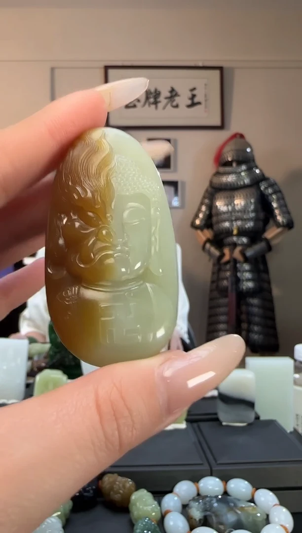 颈饰未镶嵌和田玉糖白一念神魔吊坠