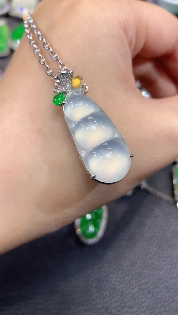 吊坠(不含链)18K金镶嵌翡翠S***?C64