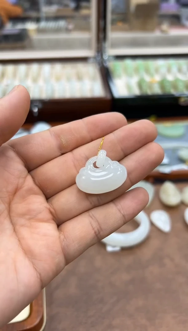 【闪购商品】和田玉挂件未镶嵌元宝锁