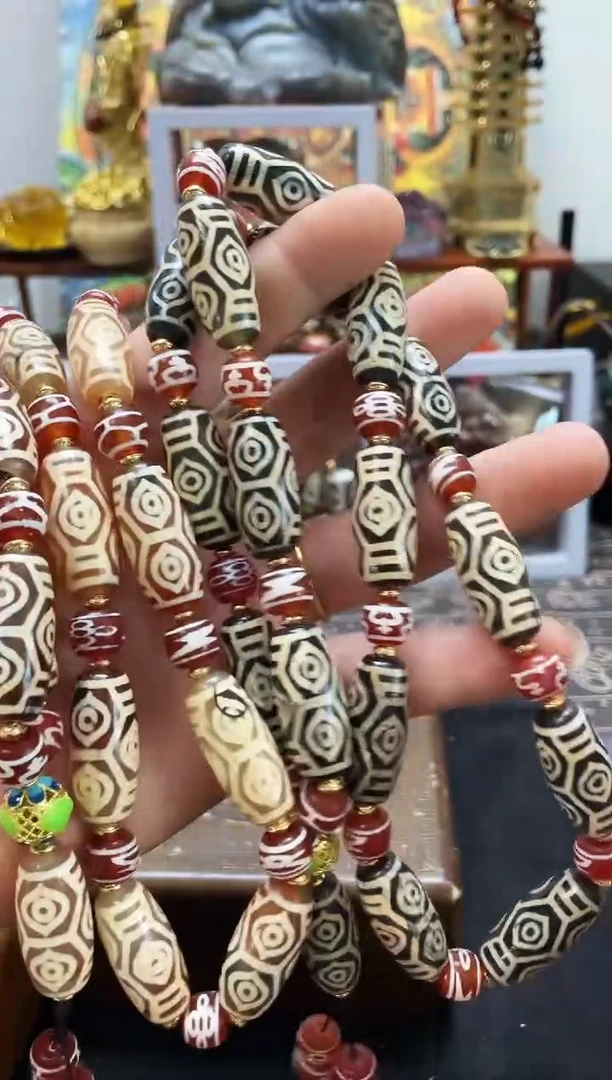 未镶嵌龙六眼项链玛瑙/玉髓颜色图案多样性随机发一条