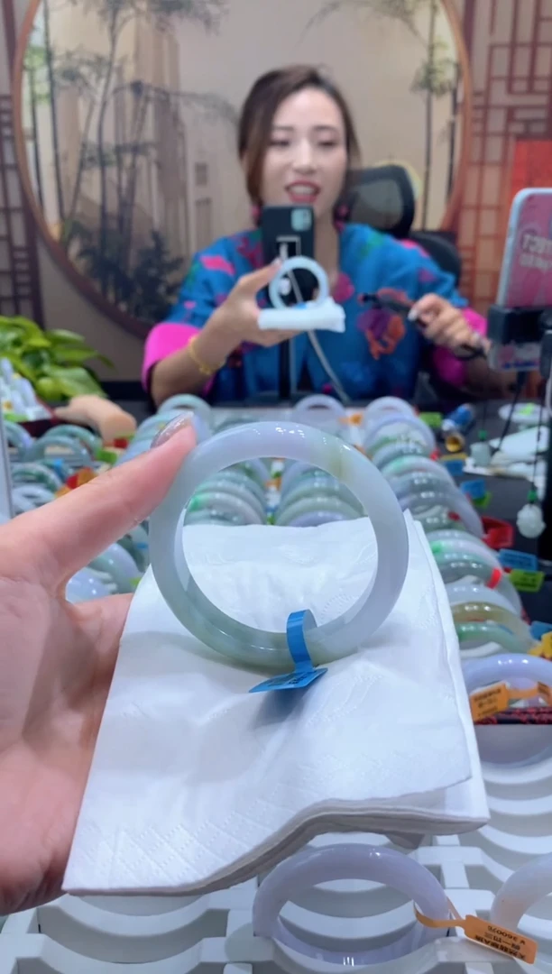 未镶嵌手镯翡翠000072466