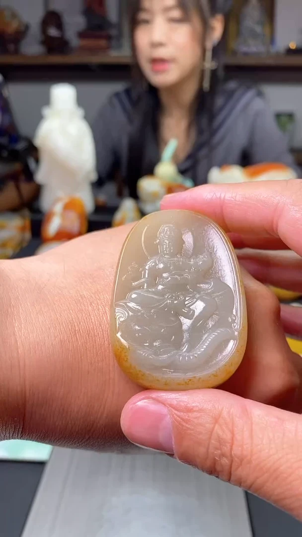 和田玉未镶嵌挂件普贤菩萨