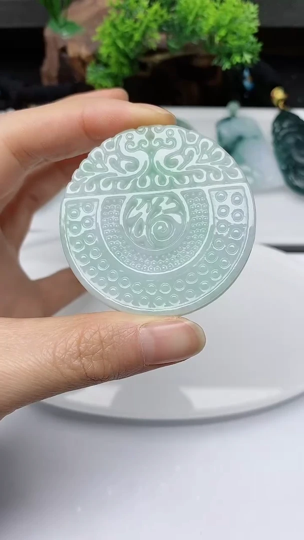 【闪购商品】翡翠颈饰未镶嵌