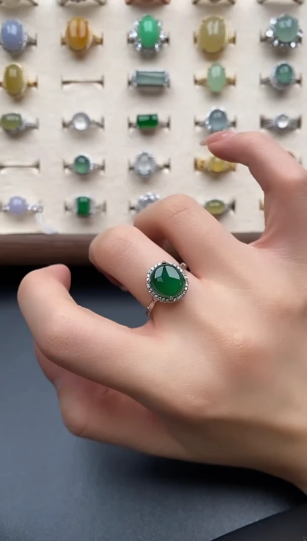 银S925镶嵌戒指翡翠一物一证一礼盒