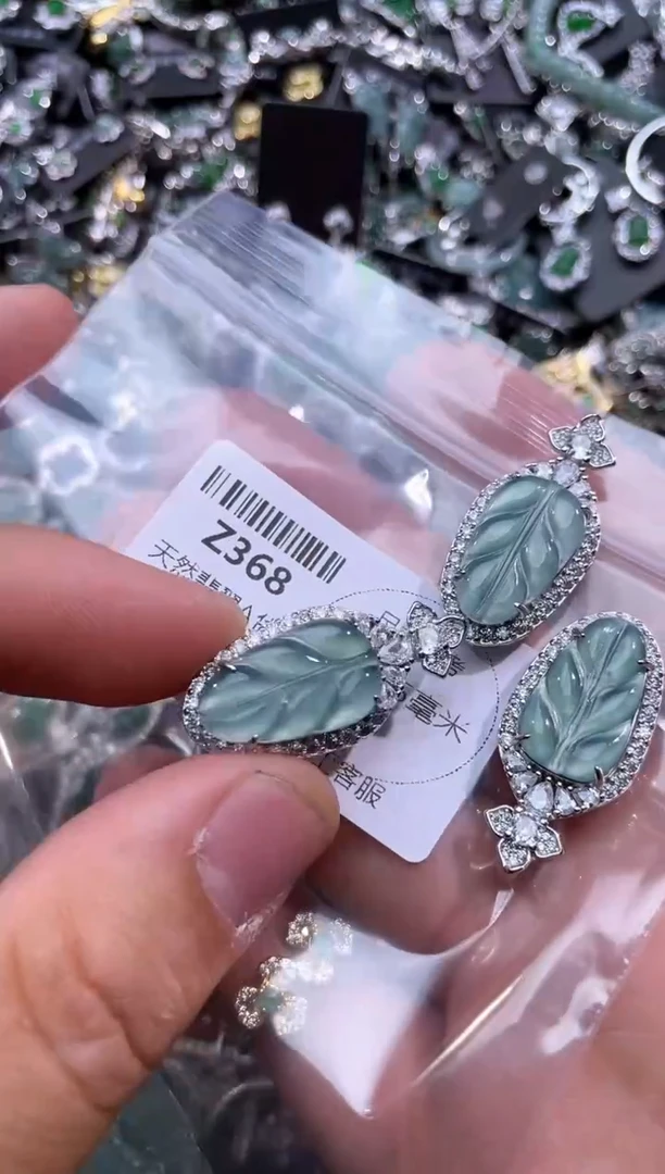 【闪购商品】翡翠颈饰未镶嵌Z368多样性发其一