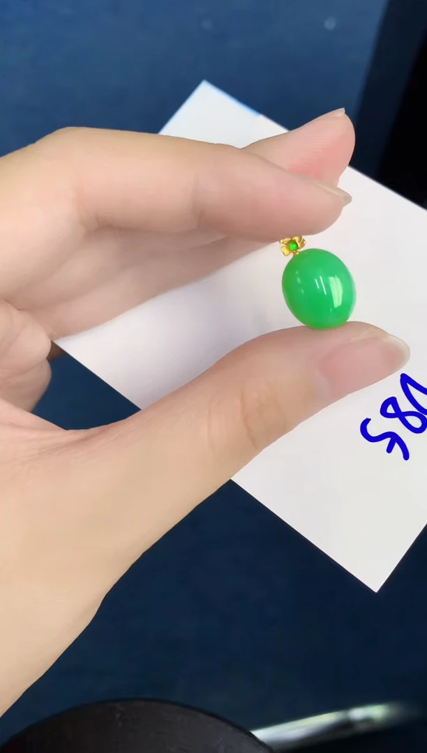 翡翠18K金镶嵌颈饰天然翡翠緬甸A貨