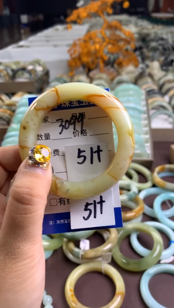 【闪购商品】蛇纹石玉手镯未镶嵌3099