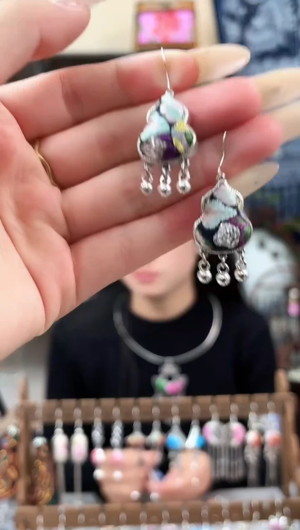 织绣民族风非遗老绣饰品232