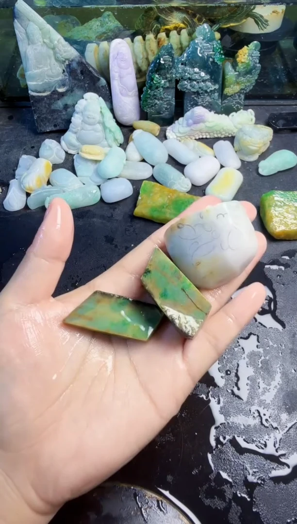 颈饰未镶嵌翡翠天然翡翠027