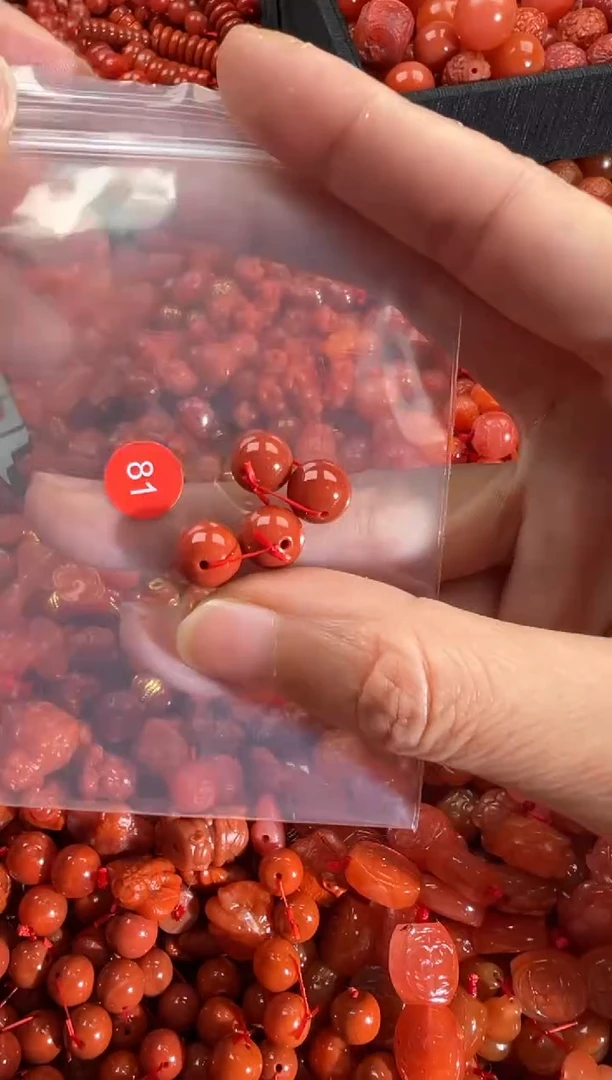 【闪购商品】南红玛瑙颈饰未镶嵌1