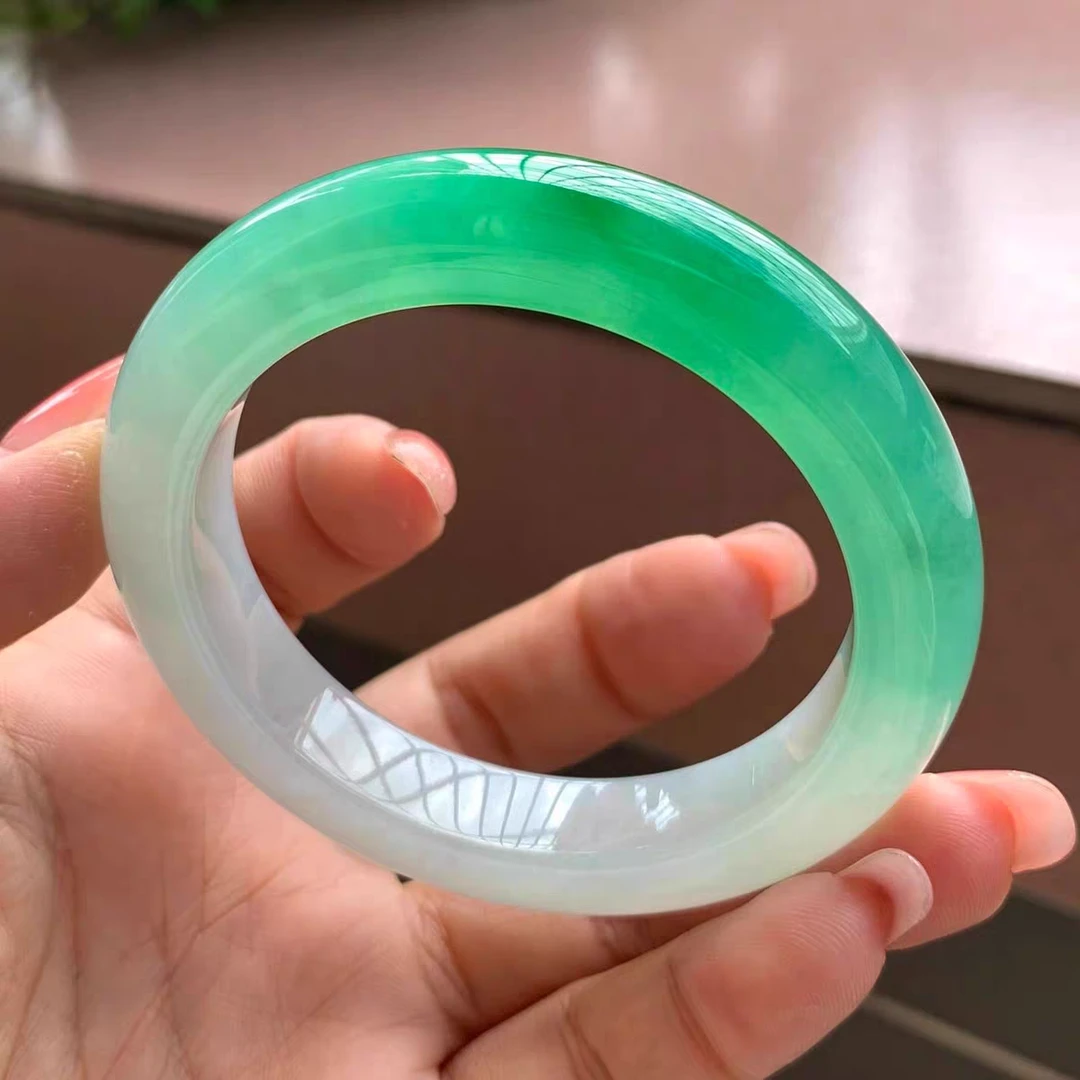 天然缅甸A货翡翠手镯