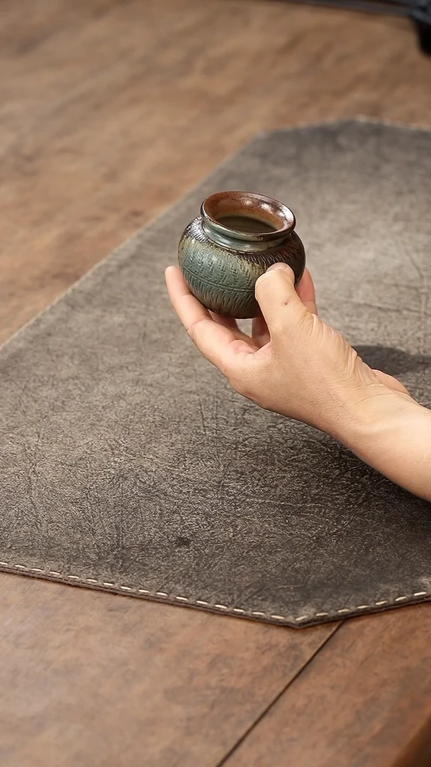 紫砂茶宠钧釉小花瓶