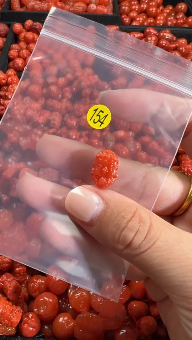 颈饰未镶嵌南红玛瑙1