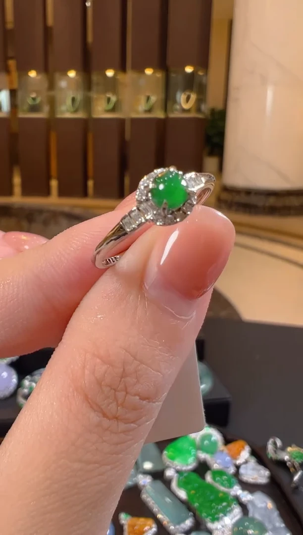 翡翠戒指银S925镶嵌天然A货翡翠多样性发一