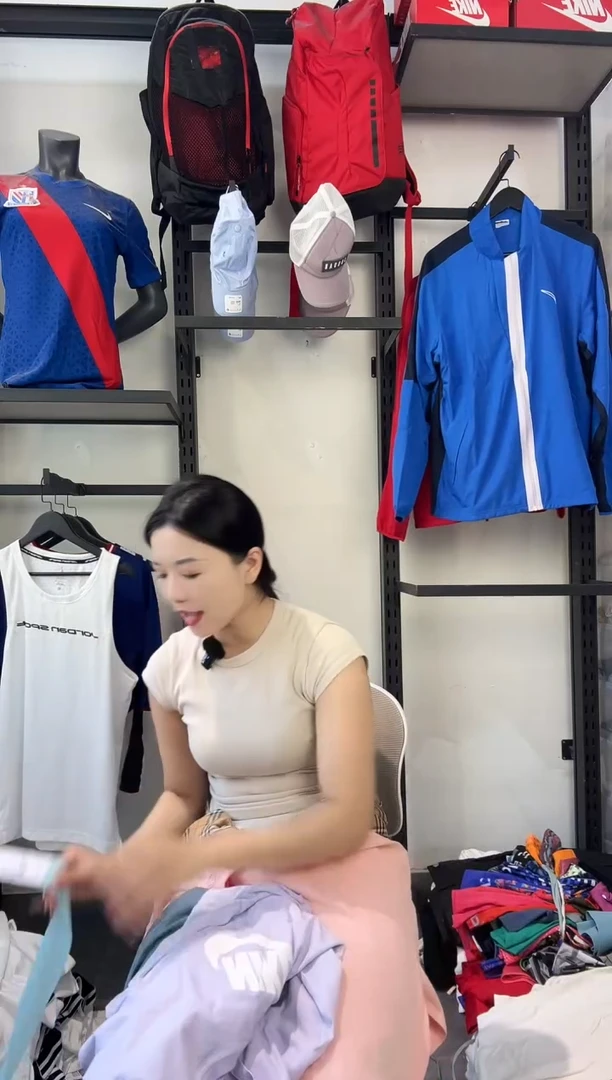 350 ·编码  耐克卫衣以直播间过款为准 尺码·.M