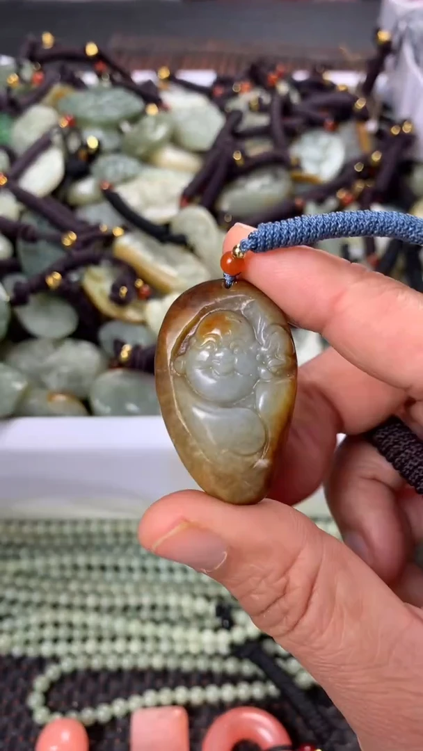 【闪购商品】和田玉颈饰未镶嵌多样性发货没有证书拍一发一有瑕