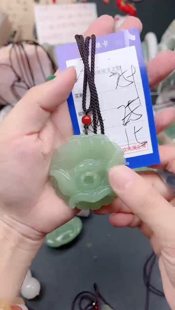 未镶嵌手镯石英质玉359