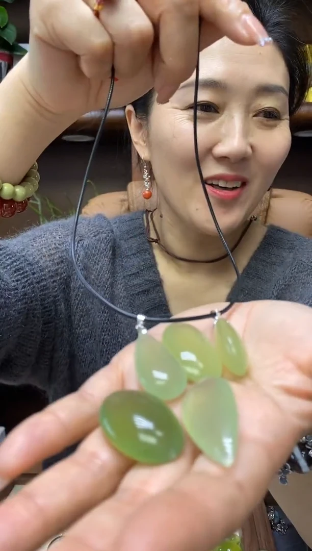 【闪购商品】岫玉吊坠未镶嵌多样性发货其中发一