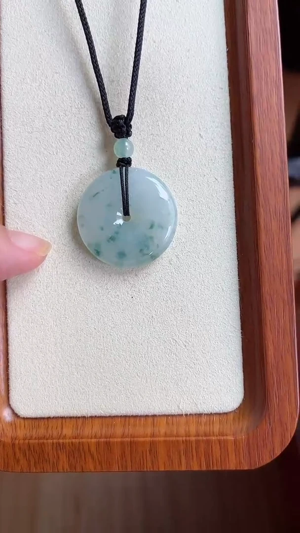 【闪购商品】翡翠吊坠(不含链)未镶嵌孤品30*6.1mm