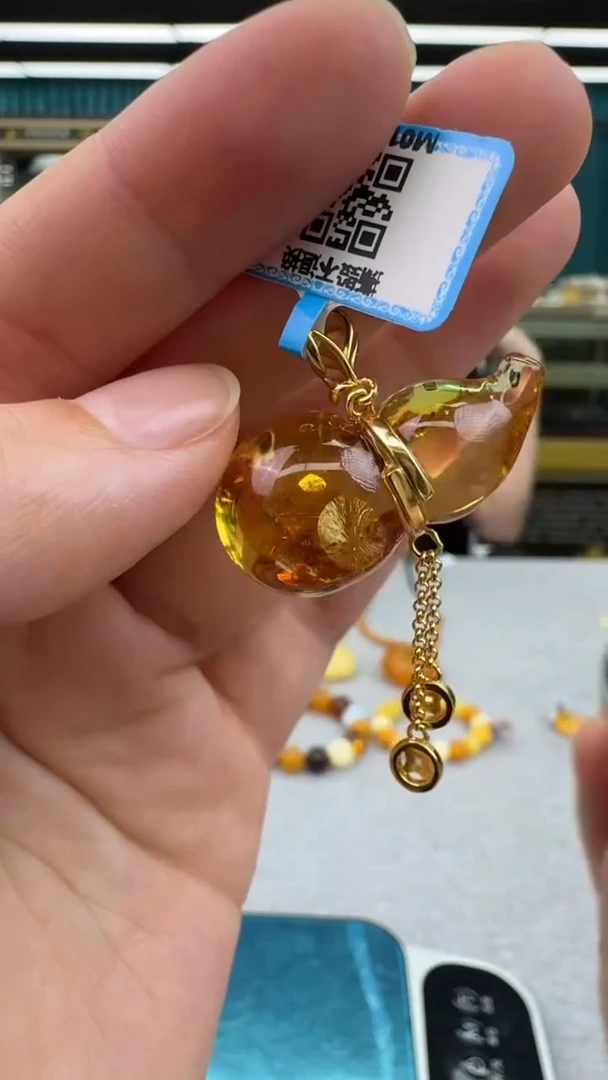 未镶嵌颈饰琥珀2秒拍号 假一罚三