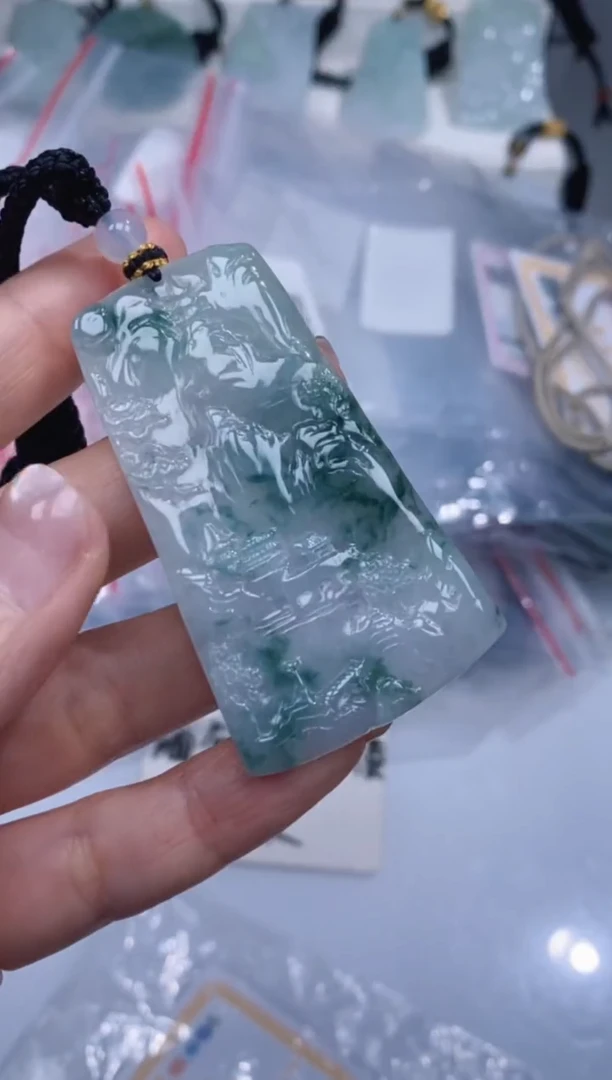 颈饰未镶嵌翡翠吊坠