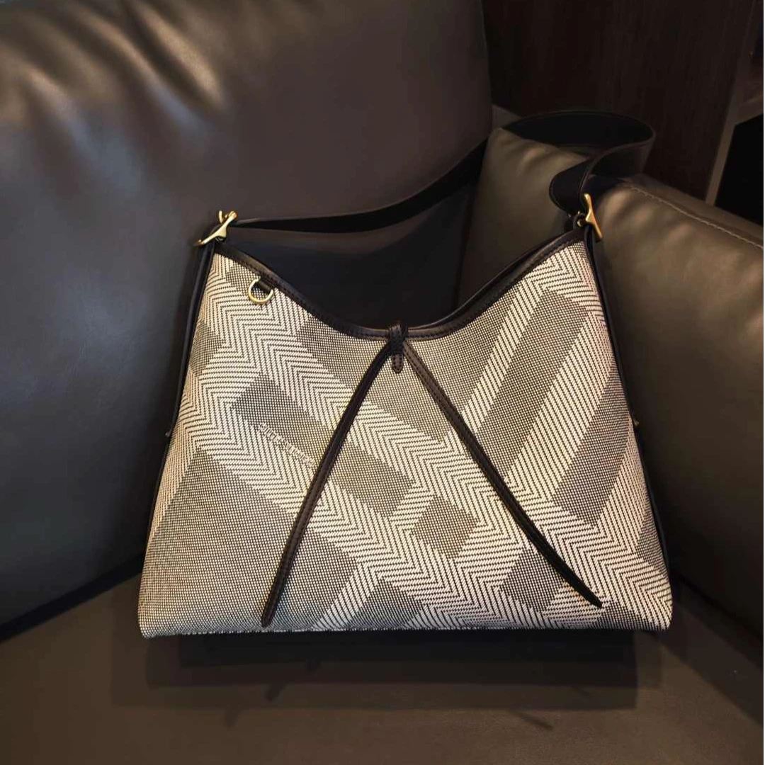 GILLET VERTIGO原创设计大容量通勤托特包