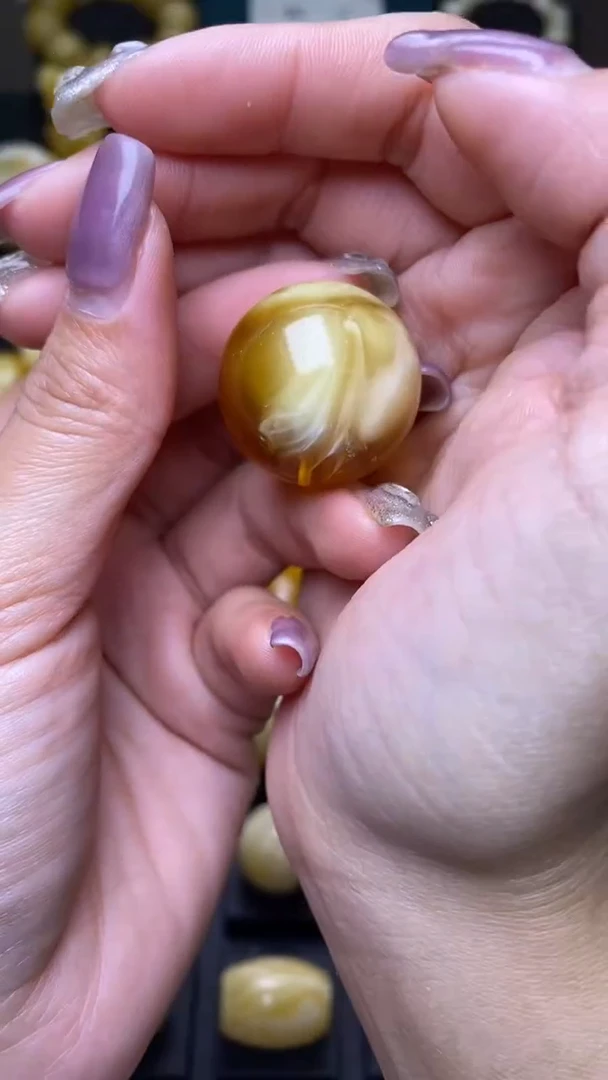 【闪购商品】琥珀裸石未镶嵌葵. 88