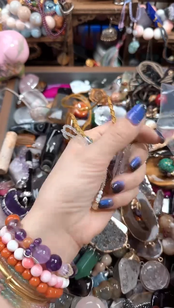 玛瑙/玉髓吊坠(赠链)未镶嵌546564645