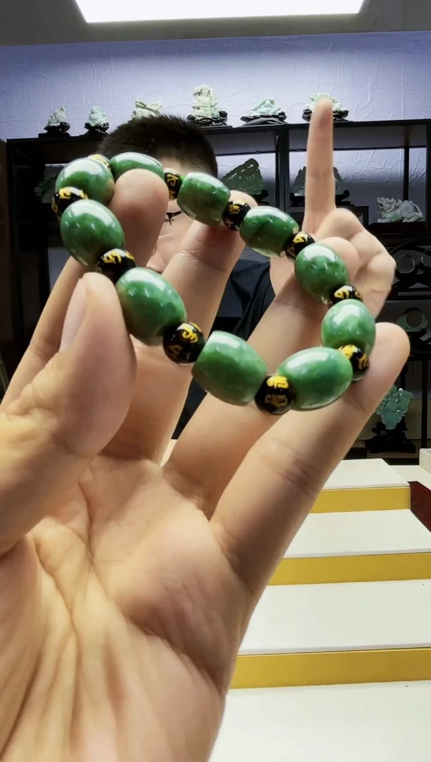 翡翠未镶嵌颈饰05110098多样性发其一