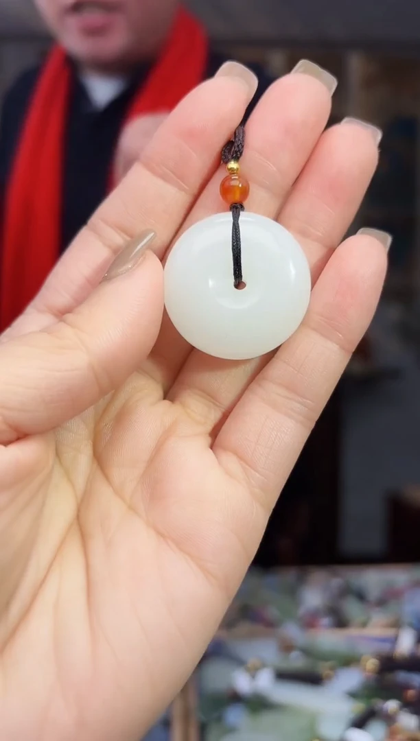 【闪购商品】石英质玉颈饰未镶嵌拍一发一多样性发货