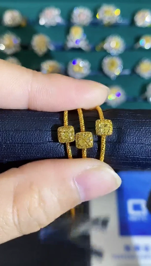 18K金镶嵌戒指钻石戒指多样性发一