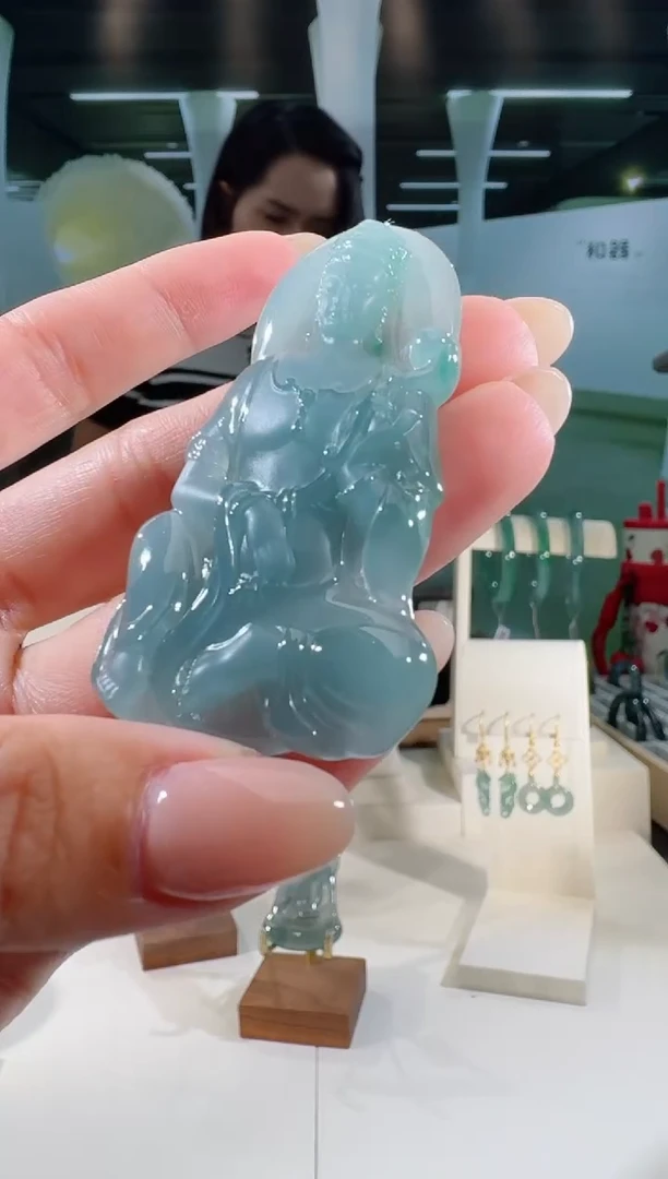 翡翠未镶嵌吊坠(不含链)观音