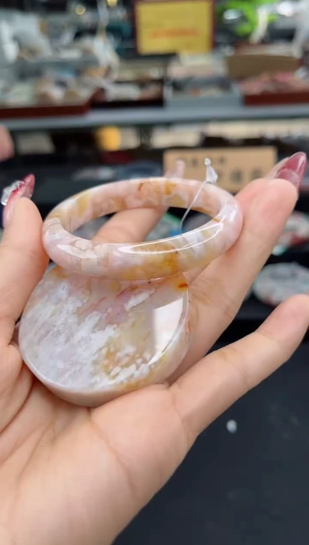 【闪购商品】石英质玉手镯未镶嵌52圈口（赠品镯心）1507283