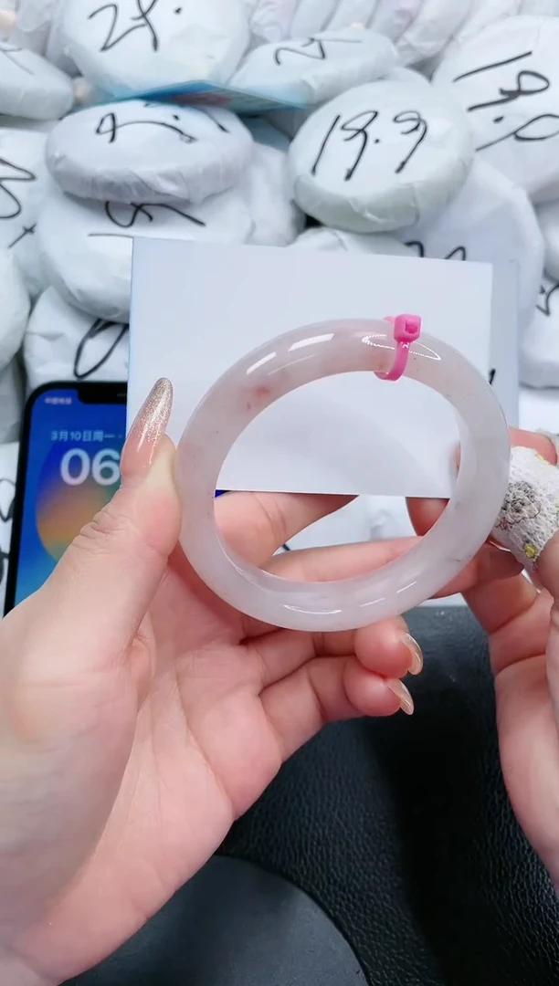 【闪购商品】石英质玉手镯未镶嵌10S13-58