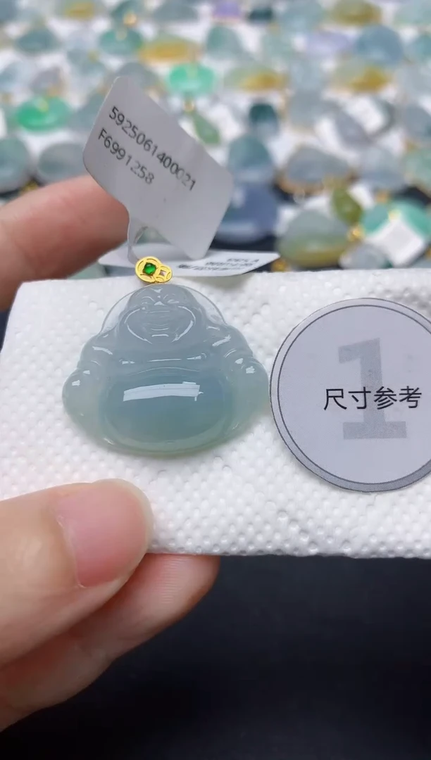 翡翠18K金镶嵌颈饰天然缅甸A货翡翠