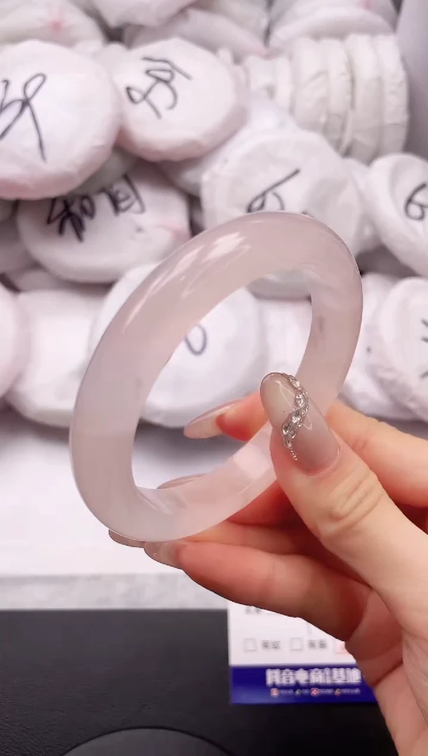 【闪购商品】石英质玉手镯未镶嵌3K07-59